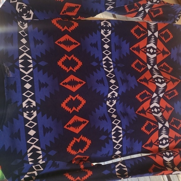 L-RL Lauren Active Ralph Lauren Multicolor Aztek Long Sleeve Sz. S Top - Picture 6 of 10